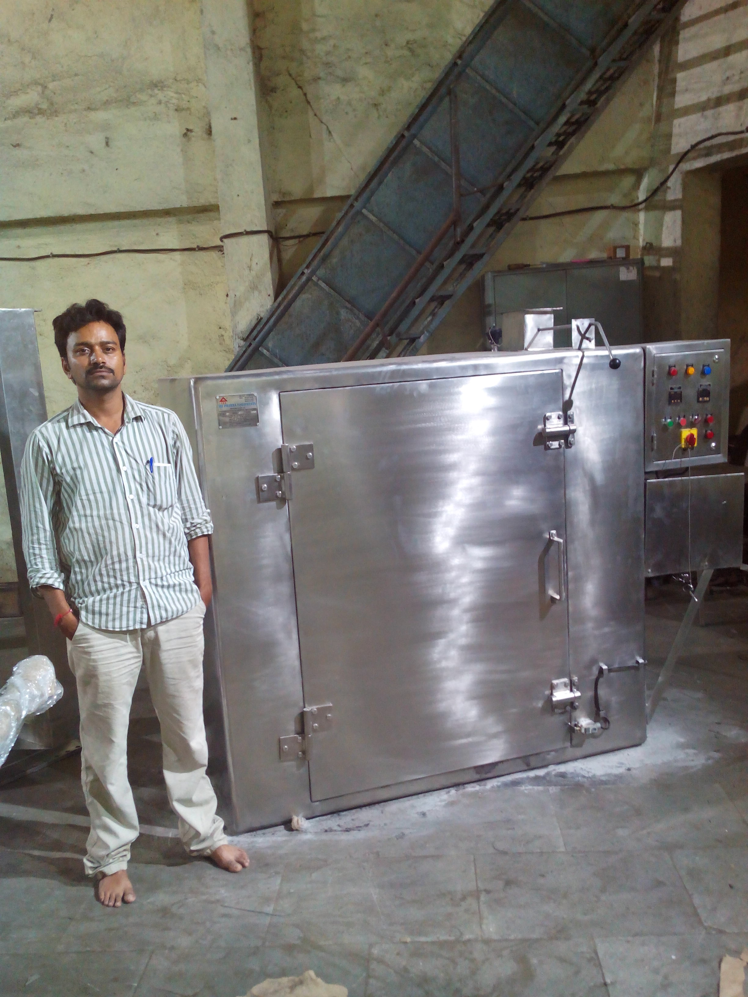 Hot Air Tray Dryer  in Mumbai